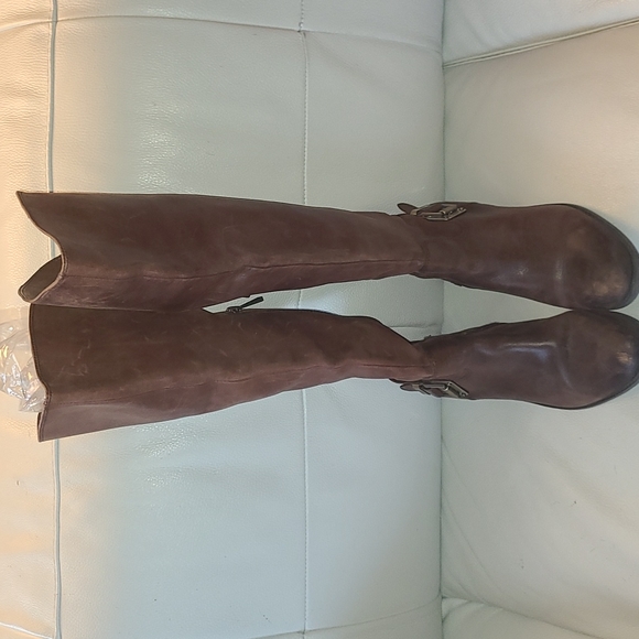 Vince Camuto leather tall boots - Picture 1 of 8